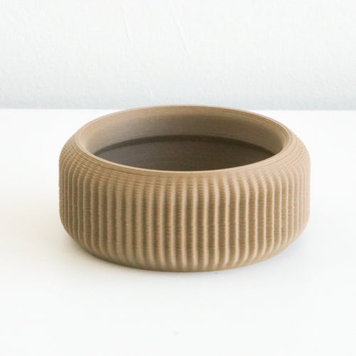 Mocha Cedar saucer with a ribbed finish