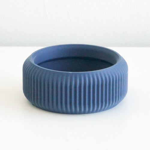 Midnight blue Cedar saucer with a ribbed finish